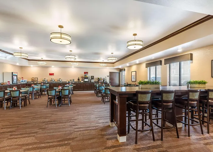 Western & Hotel 3*