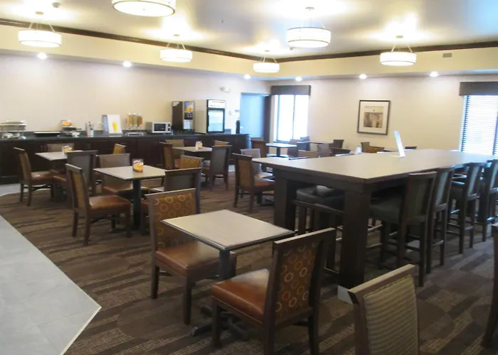 Western & Hotel 3*